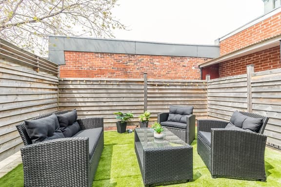 Cozy 3BR- Private Rooftop Terrace + King Beds & AC - Image 1