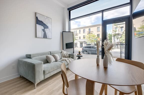 M11 | Le Mile End: 1BR - 1C
