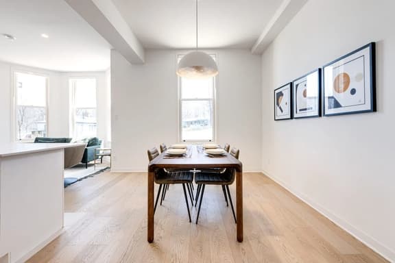 M11 | Luxury Suites: 1BR - B1