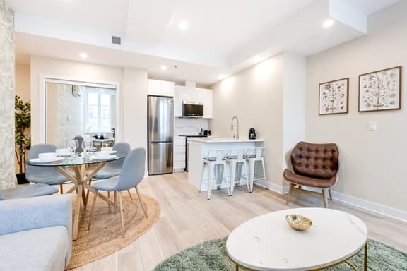 M11 | Mount-Royal Suites: 2BR + sofa bed - 21