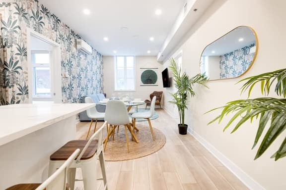 M11 | Mount-Royal Suites: 2BR + sofa bed - 22