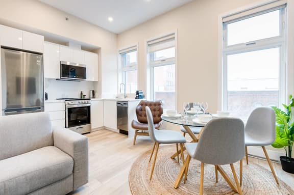 M11 | Mount-Royal Suites: 2BR + sofa bed - 33