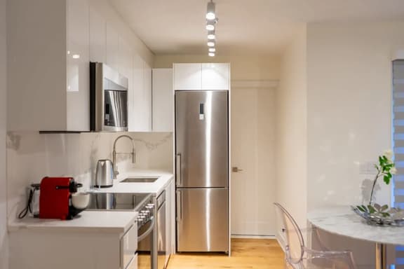 Modern Studio Located in Downtown Montreal - 44