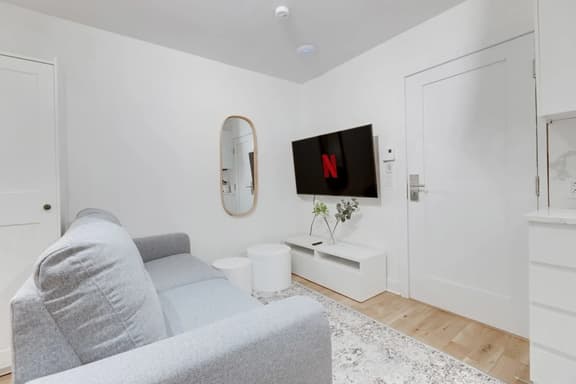 Chic & Modern Studio *Perfect Location* - 34