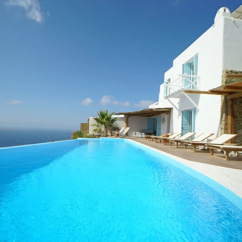 M11 - King and Queens Villa - Luxury Villa with pool & gym
