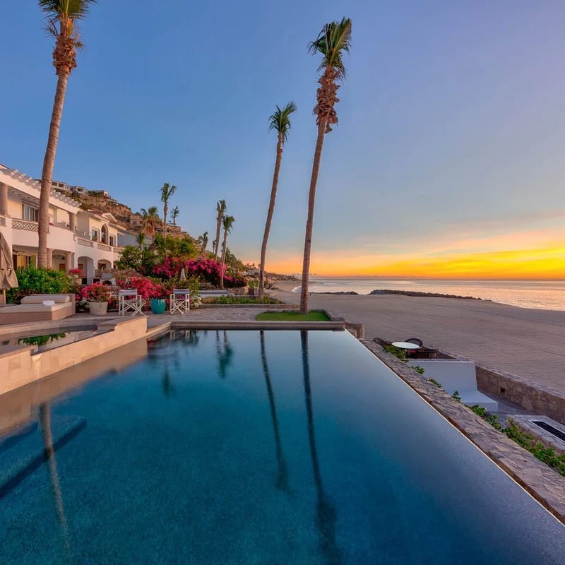 M11 | 3BDR Luxury Beachfront Villa with Pool!