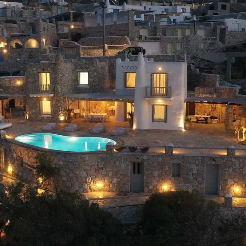 M11 | Villa of the *Gods* - Paradise with a view