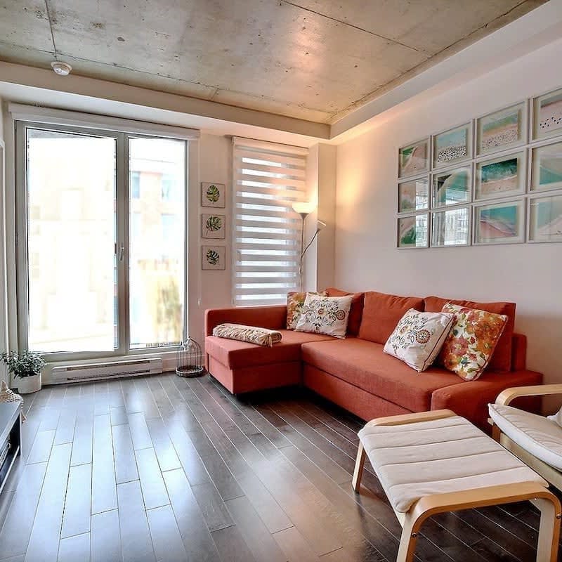 Stunning 1BR Condo with Balcony in Heart of MTL